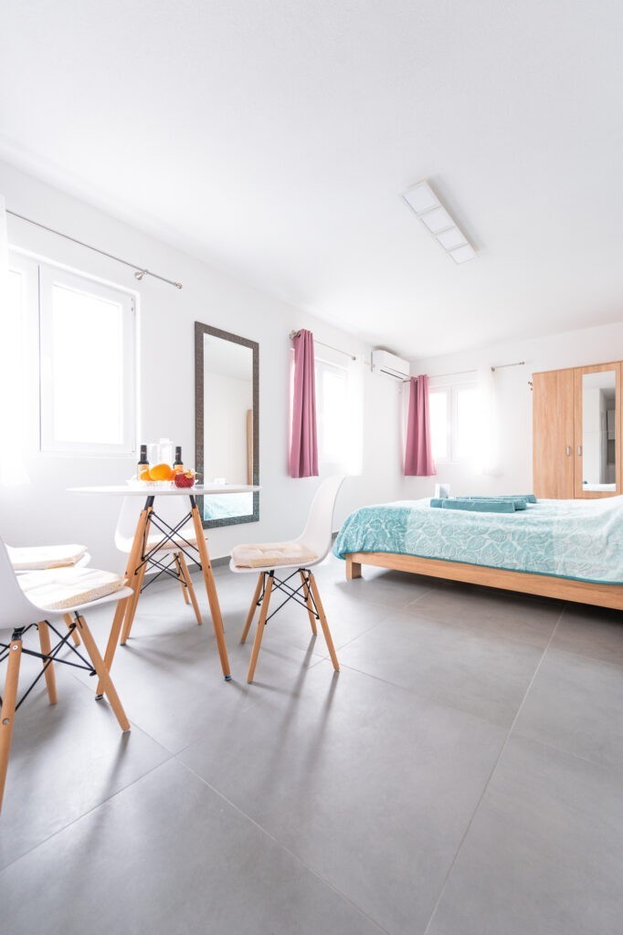 Apart Olivera in Montenegro Schlafzimmer des großen Apartments