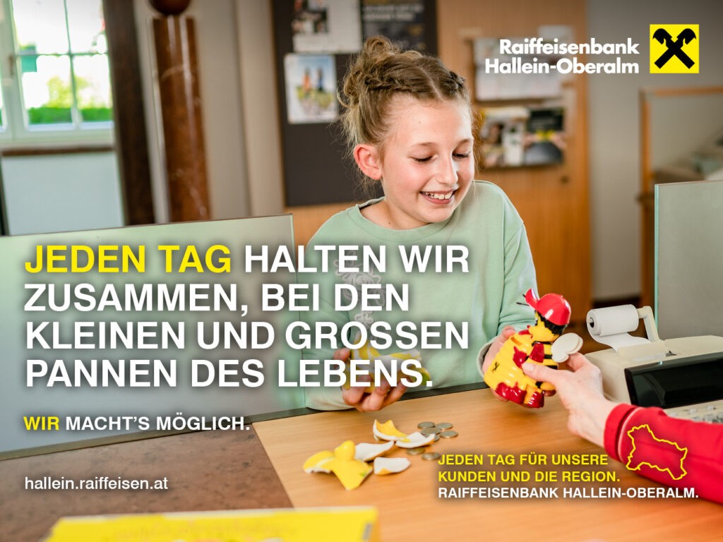 Sujet der Kampagne der Raiffeisenbank Hallein-Oberalm mit Sophie Stipek in der Bankfiliale in Adnet